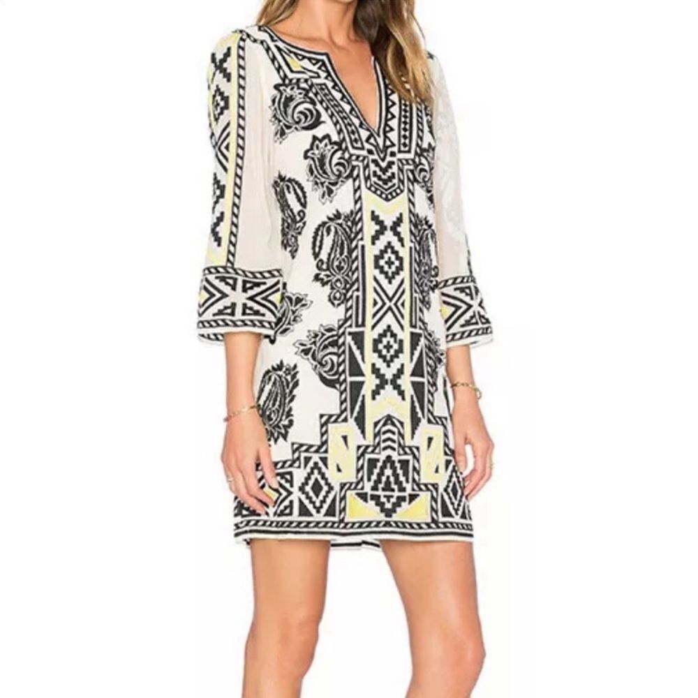 ALICE + OLIVIA Lowell Embroidered Ivory Black Yellow Popover Split Neck Dress S